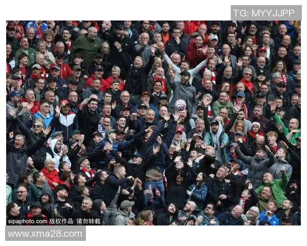 圣埃蒂安主场迎战巴黎圣日耳曼期待精彩对决与球迷热情互动