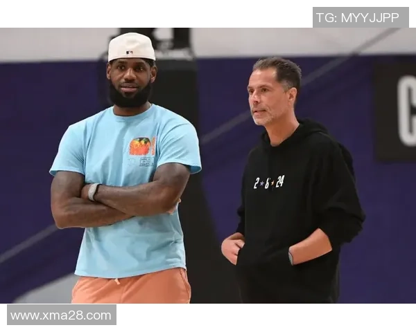 湖人对阵灰熊第二节精彩回顾与最新动态分析